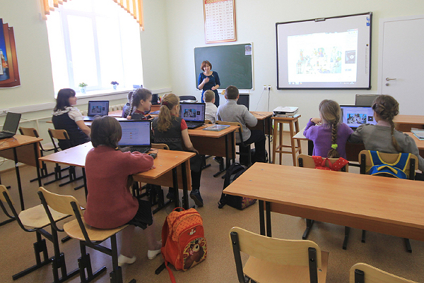 Ученики белоярской школы № 2 первыми почувствовали, на  что способна щепа: в классах теплота!
