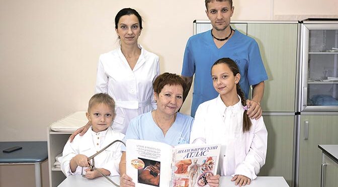 Медики из Стрежевого вышли  в полуфинал конкурса  «Это у нас семейное»